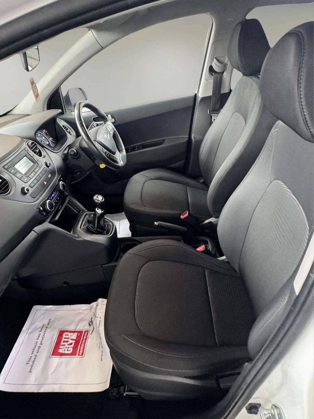 Used Hyundai i10 2017 for sale - 76173164: Photo 24