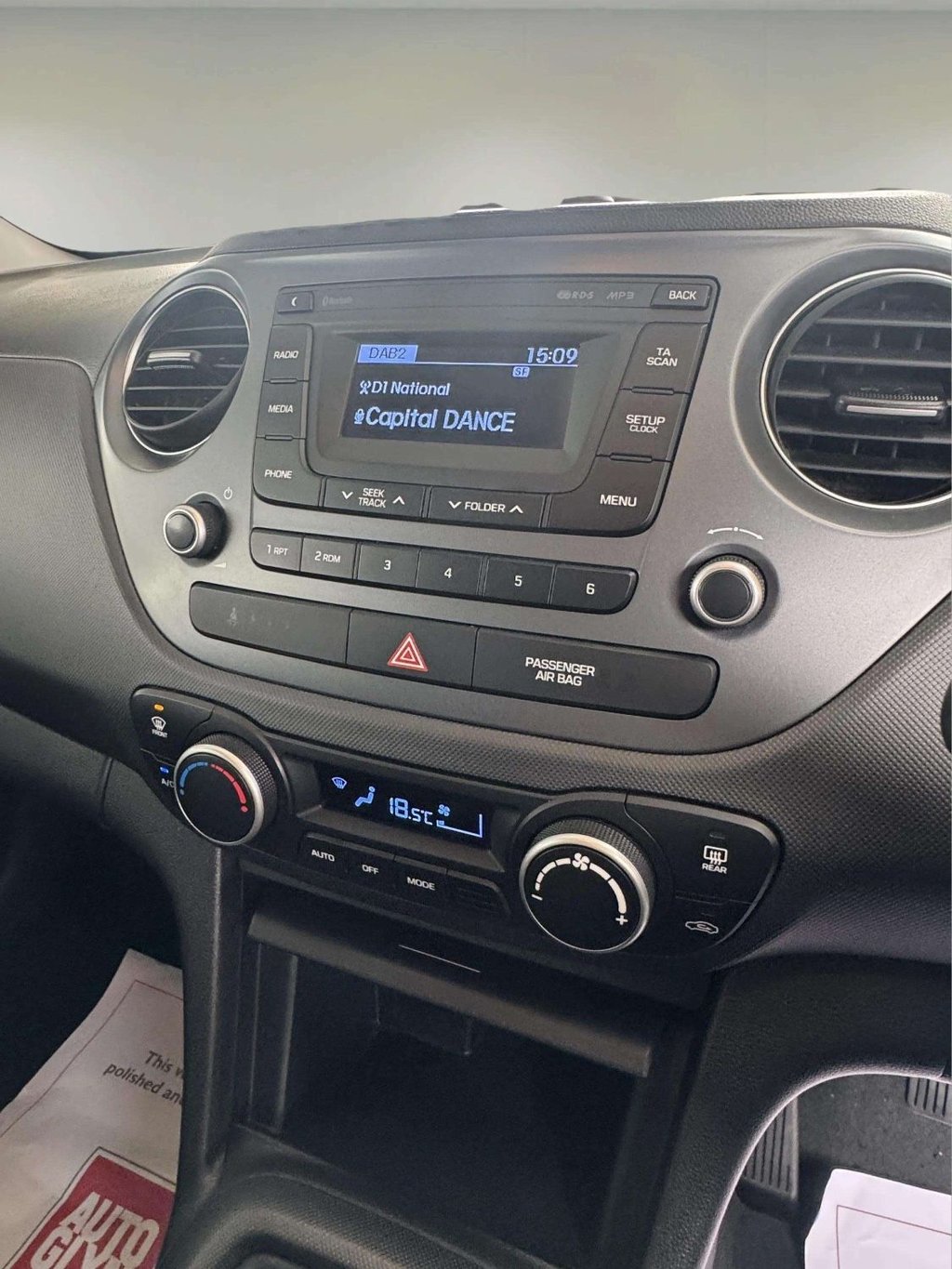 Used Hyundai i10 2017 for sale - 76173164: Photo 25