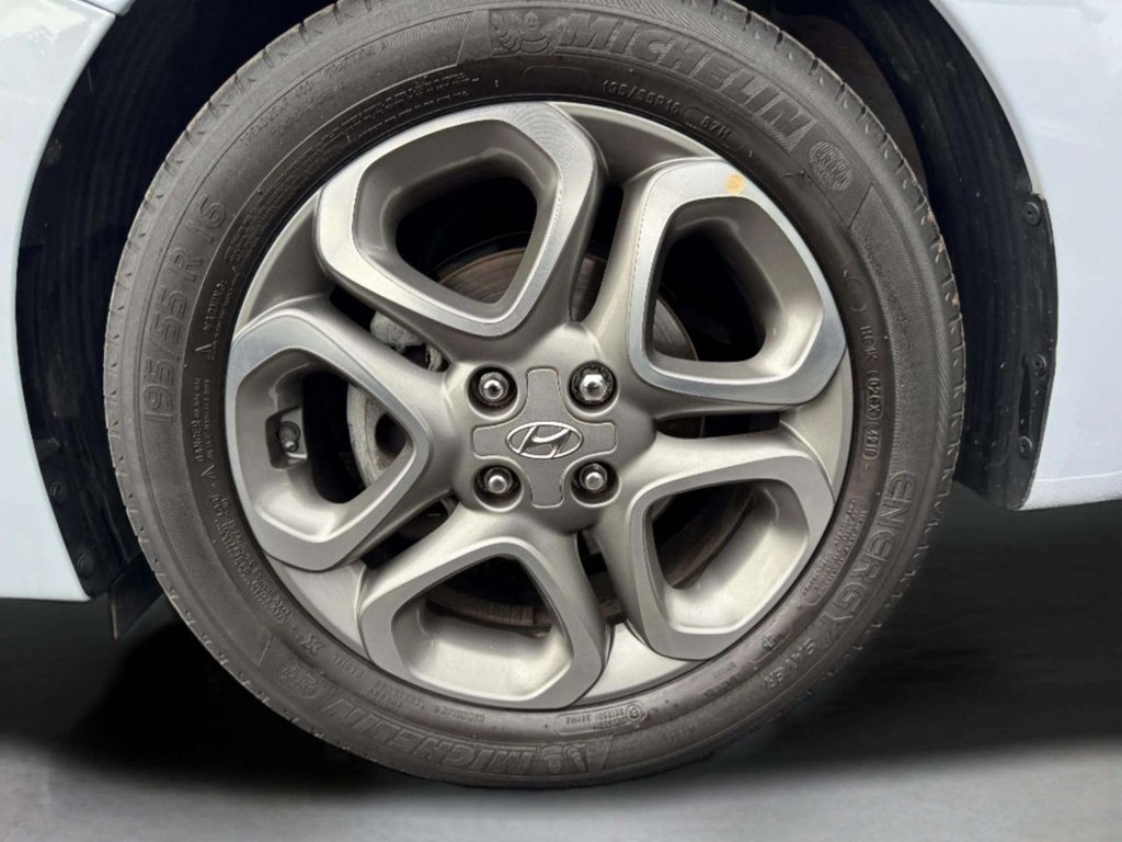 Used Hyundai i20 2020 for sale - 77407705: Photo 17