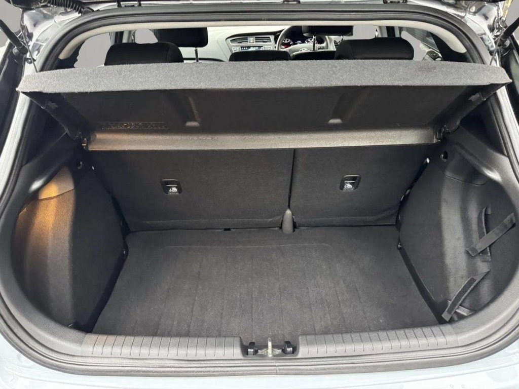 Used Hyundai i20 2020 for sale - 77407705: Photo 32