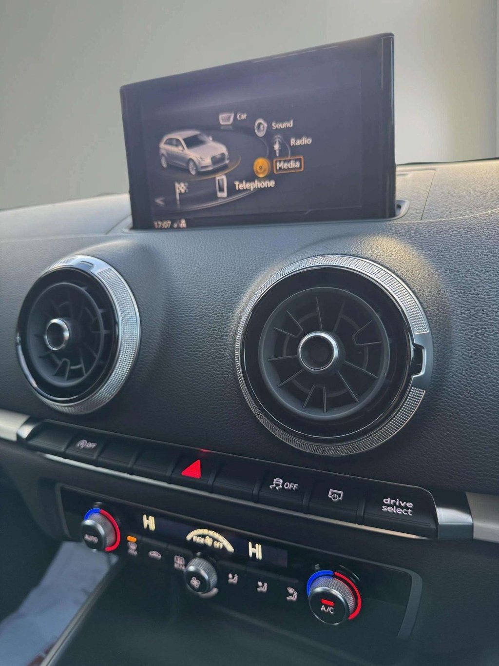 Used Audi A3 2017 for sale - 76569809: Photo 13