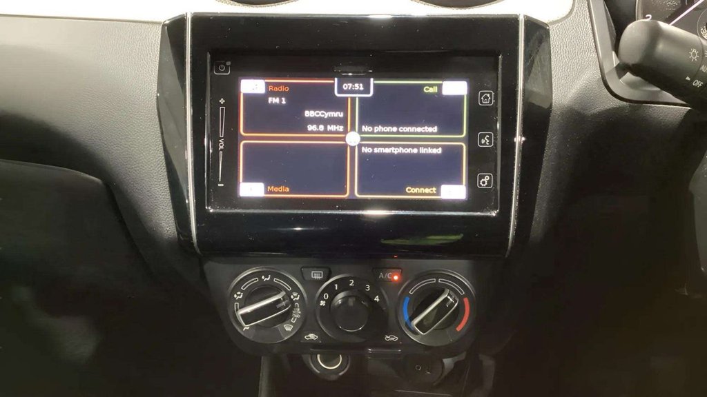 Used Suzuki Swift 2023 for sale - 77642948: Photo 11