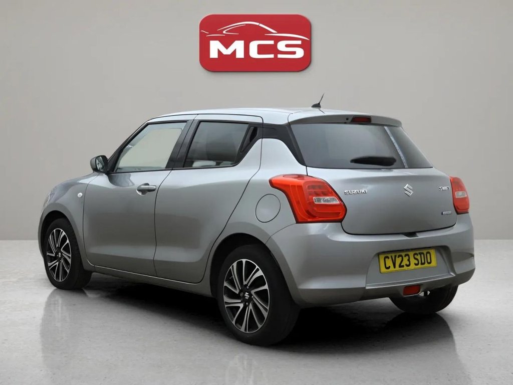 Used Suzuki Swift 2023 for sale - 77642948: Photo 3