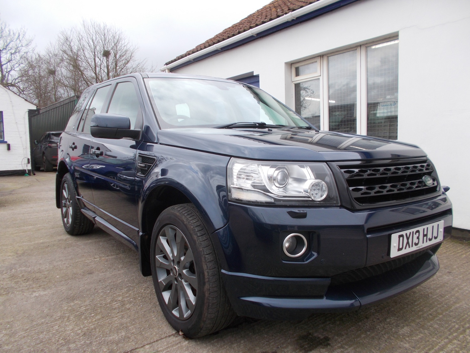 Used Land Rover Freelander 2013 for sale - 77635291: Photo 2