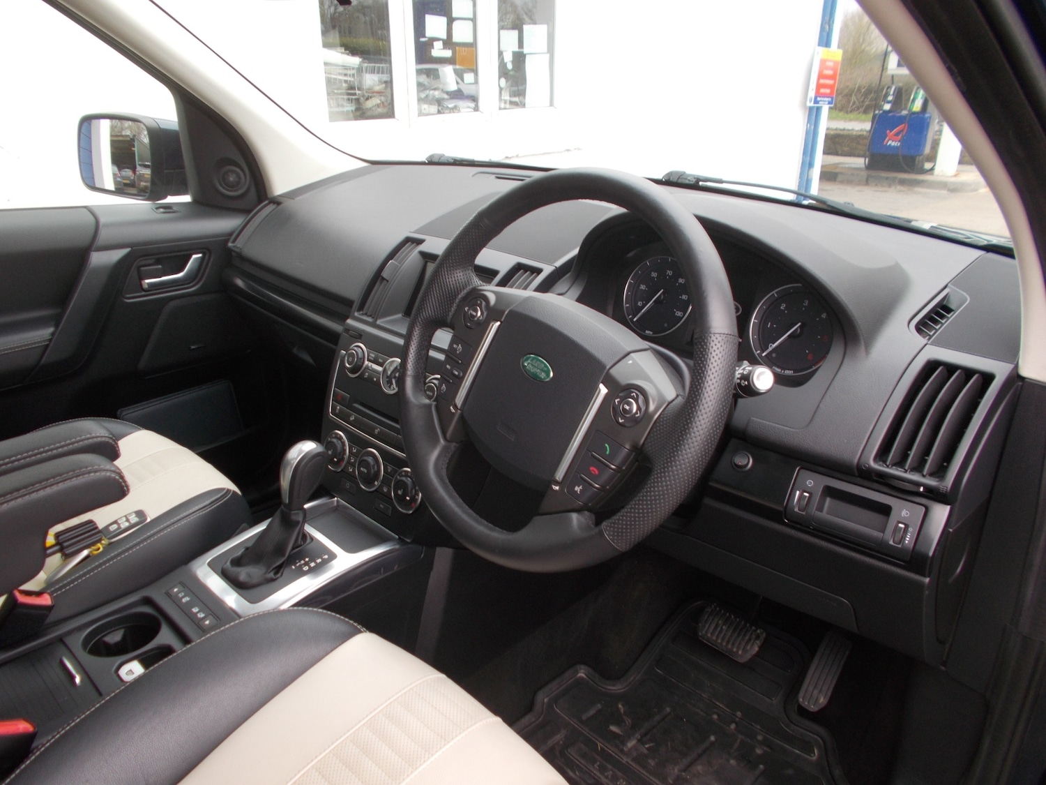 Used Land Rover Freelander 2013 for sale - 77635291: Photo 9