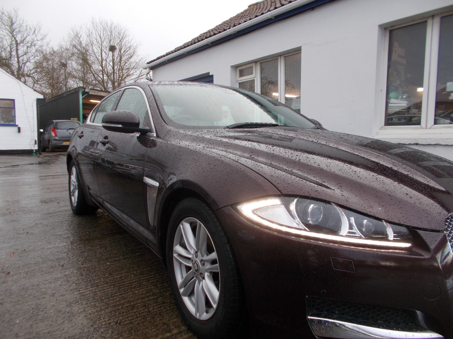 Used Jaguar XF 2013 for sale - 76757027: Photo 2