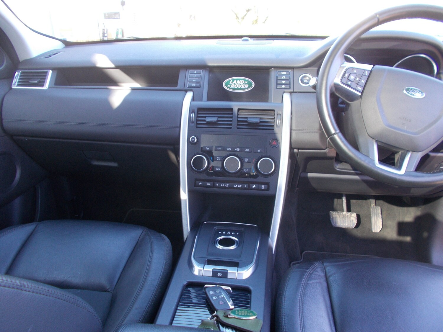 Used Land Rover Discovery Sport 2015 for sale - 77975617: Photo 11