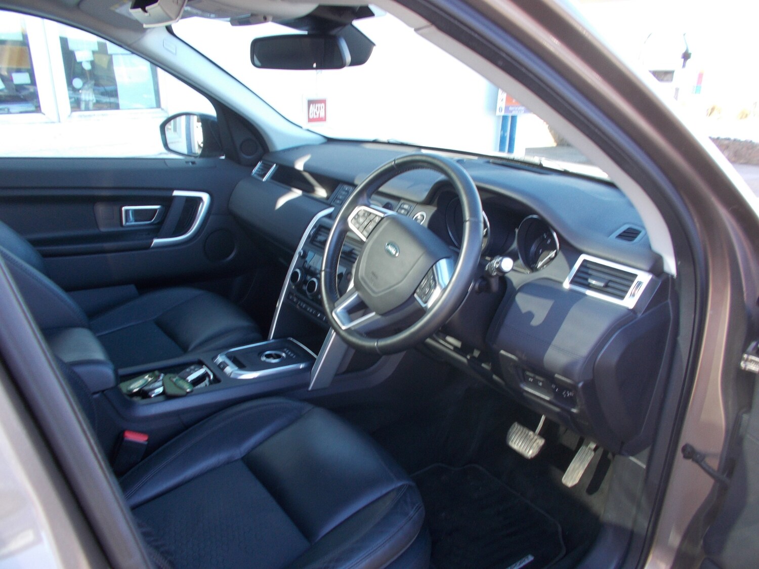 Used Land Rover Discovery Sport 2015 for sale - 77975617: Photo 9