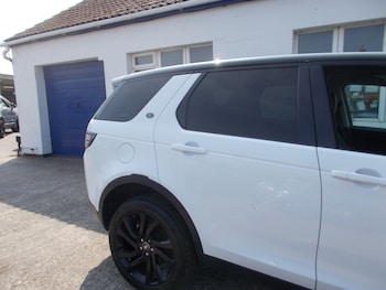 Used Land Rover Discovery Sport 2017 for sale - 79252154: Photo