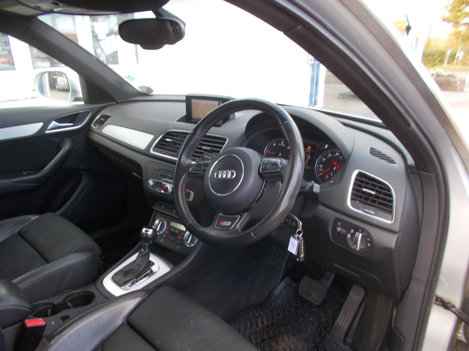 Used Audi Q3 2012 for sale - 76375398: Photo 12