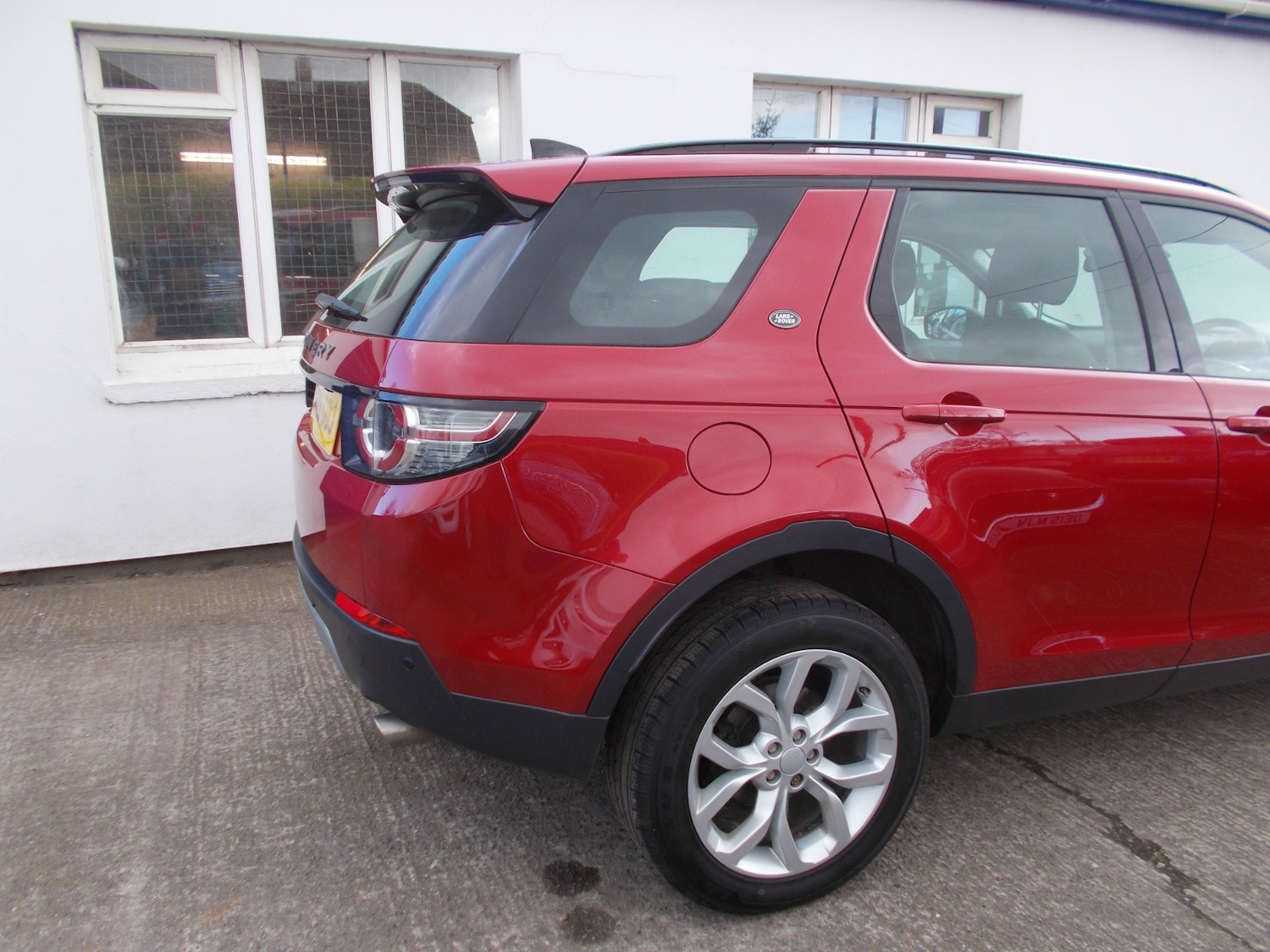 Used Land Rover Discovery Sport 2016 for sale - 78210491: Photo 4