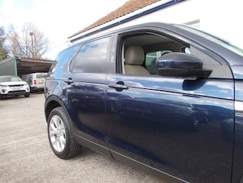 Used Land Rover Discovery Sport 2015 for sale - 79392241: Photo