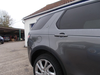 Used Land Rover Discovery Sport 2016 for sale - 78961784: Photo