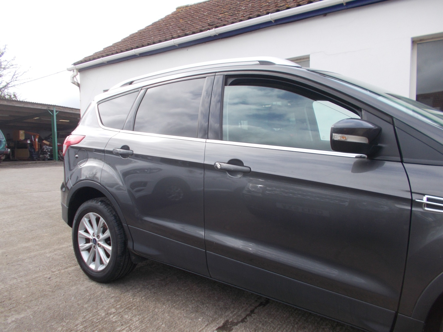 Used Ford Kuga 2015 for sale - 78143710: Photo 3