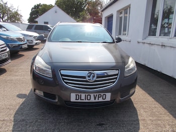 Vauxhall - Insignia