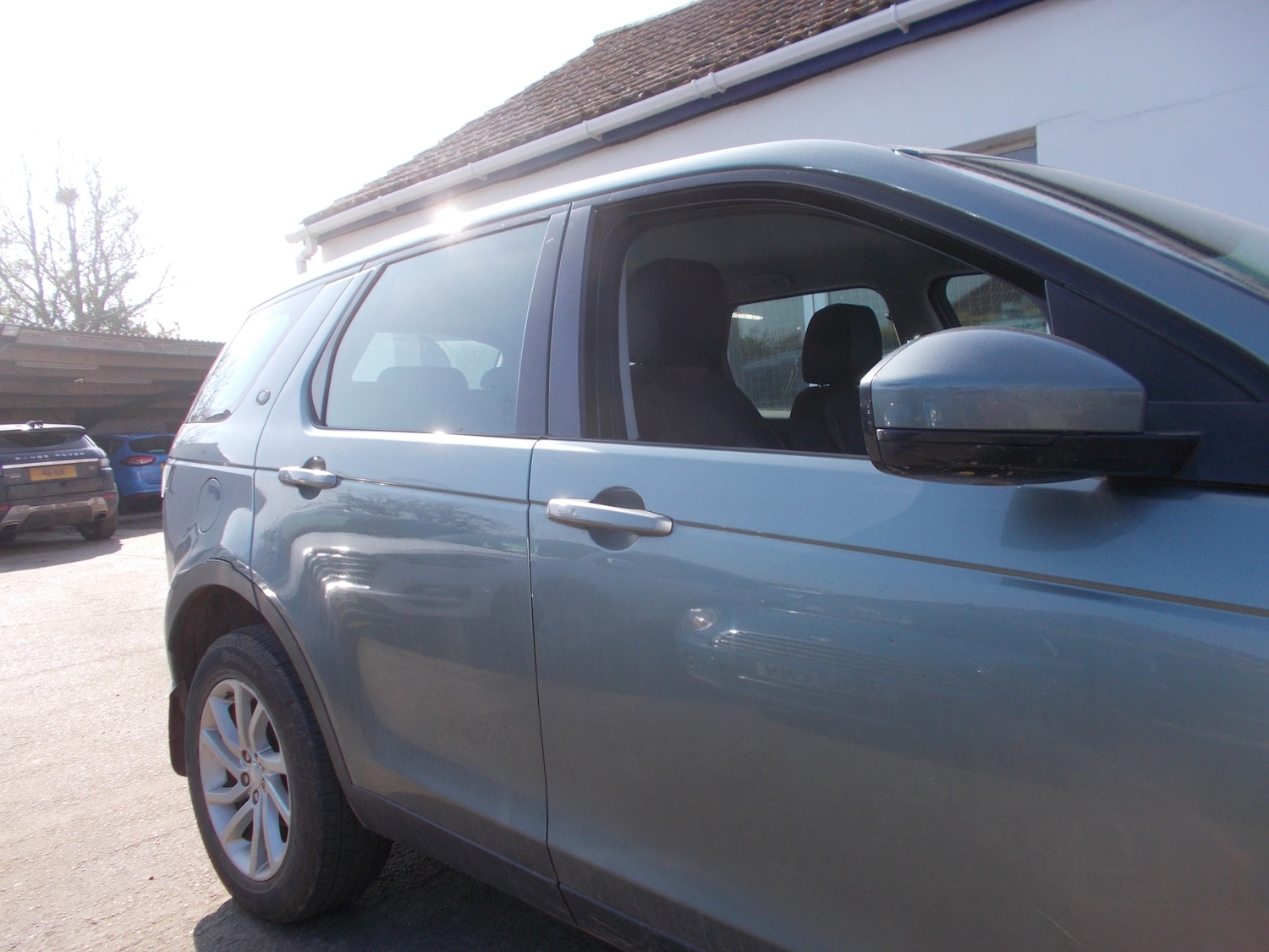 Used Land Rover Discovery Sport 2017 for sale - 77975580: Photo 3