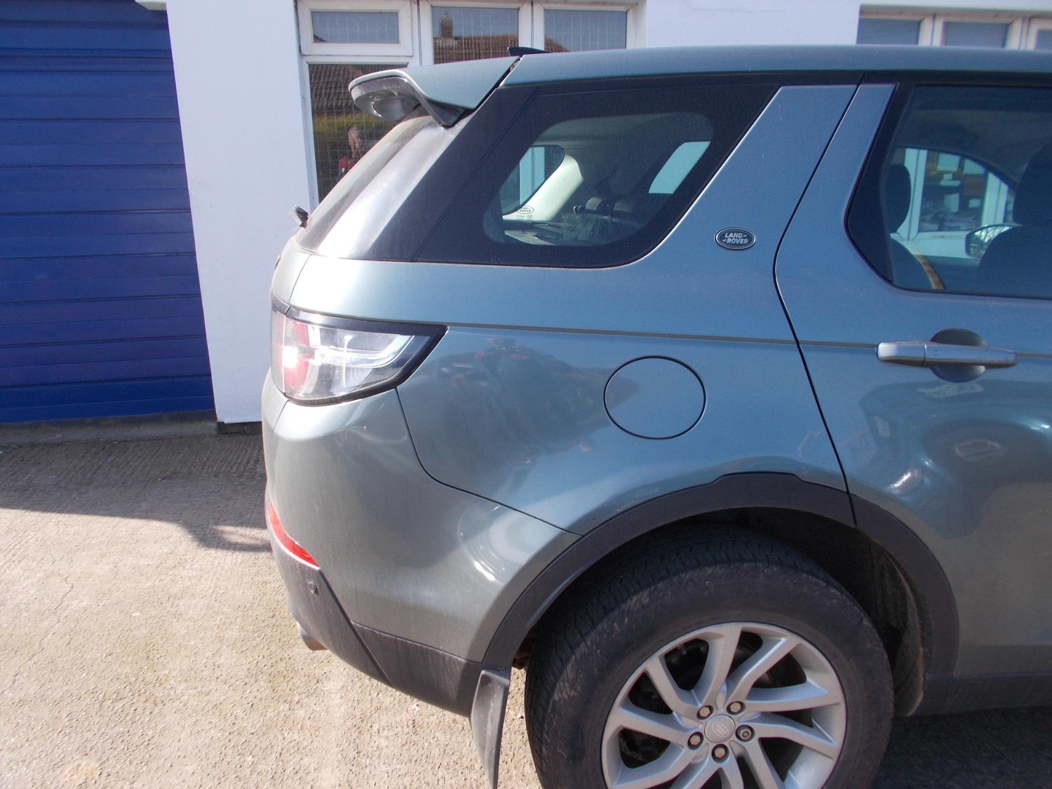 Used Land Rover Discovery Sport 2017 for sale - 77975580: Photo 5