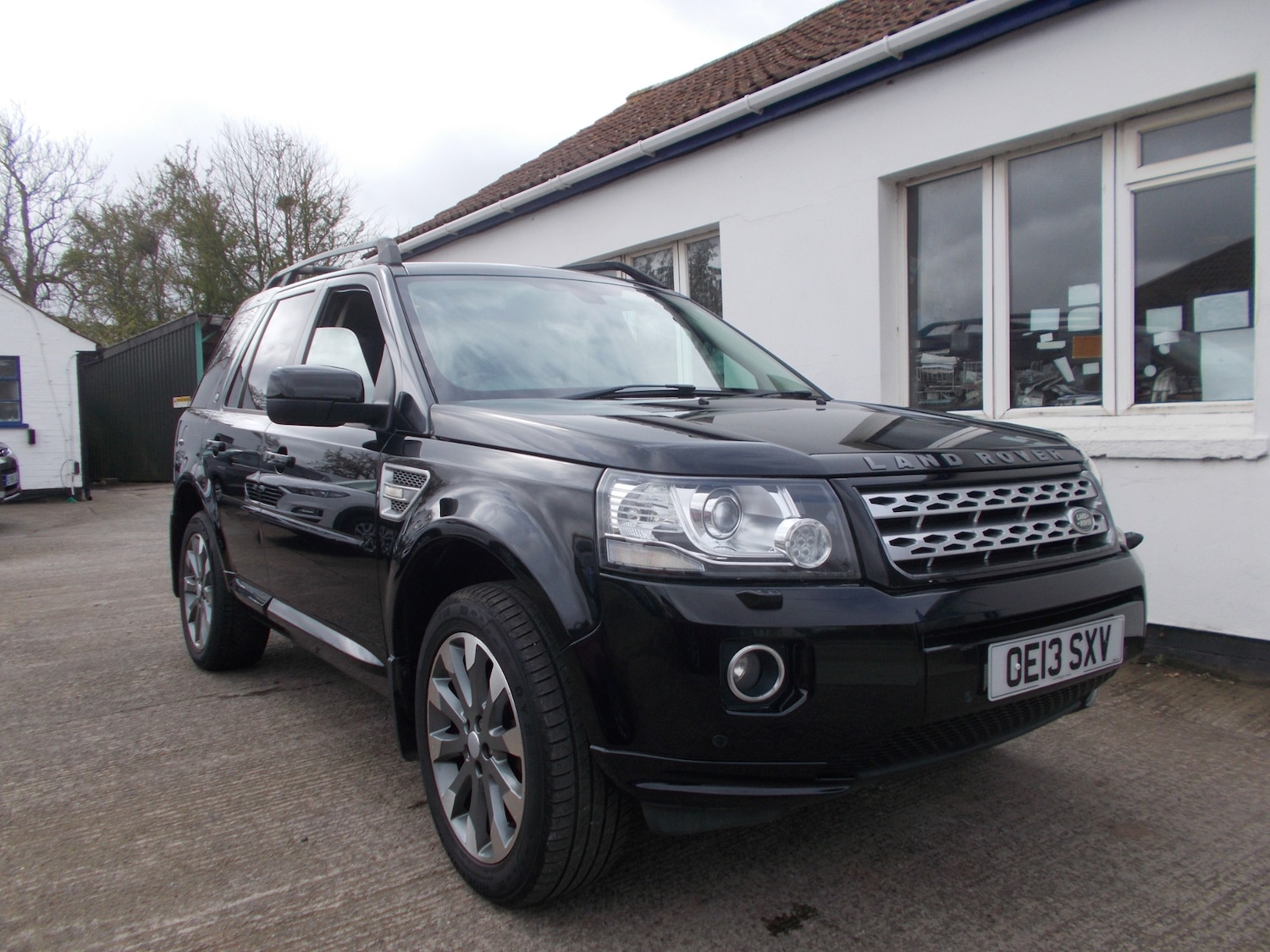 Used Land Rover Freelander 2013 for sale - 78143713: Photo 2