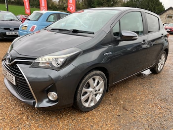 Used Toyota Yaris 2016 for sale - 76542221: Photo