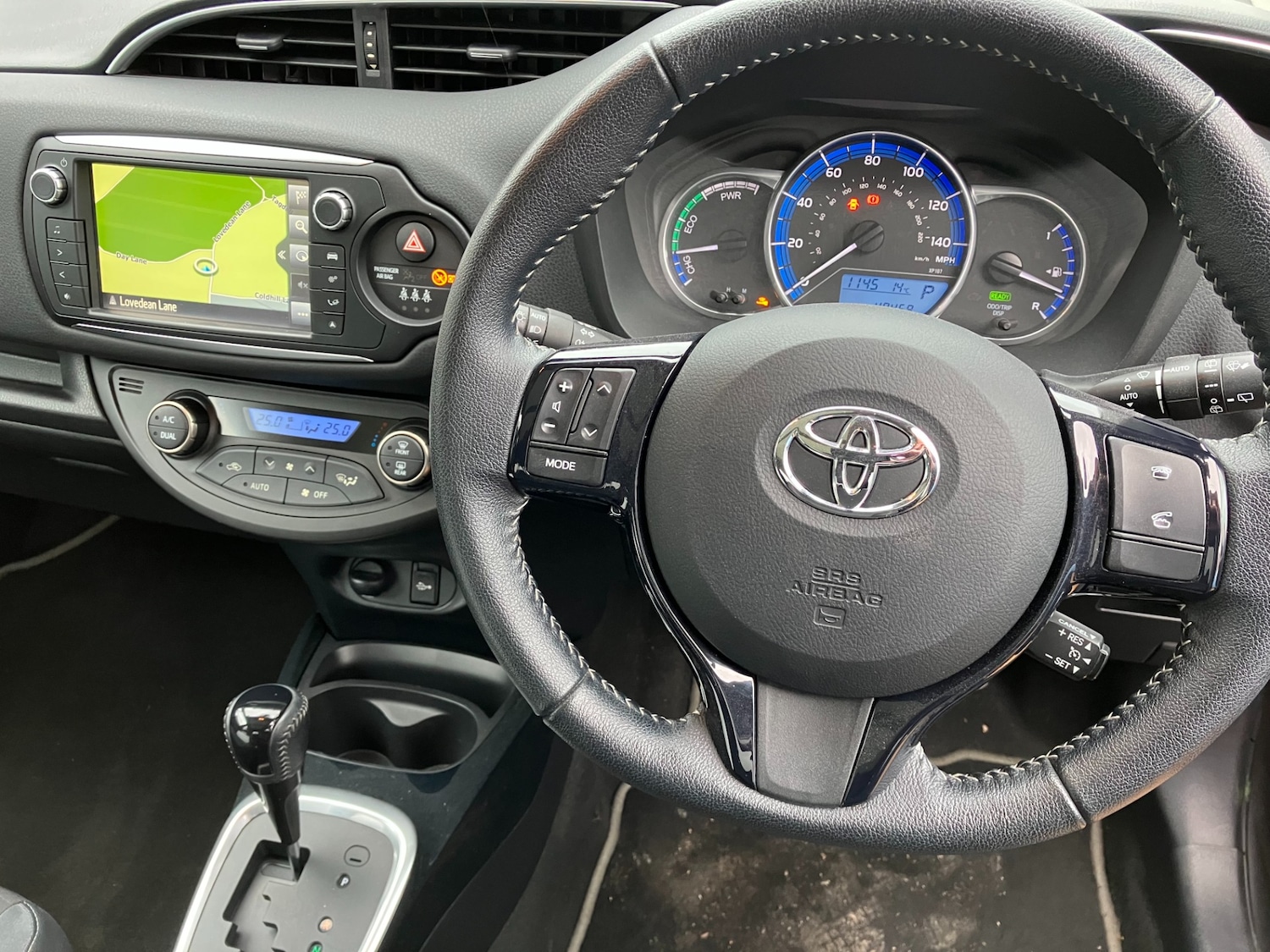 Used Toyota Yaris 2016 for sale - 76542221: Photo 4