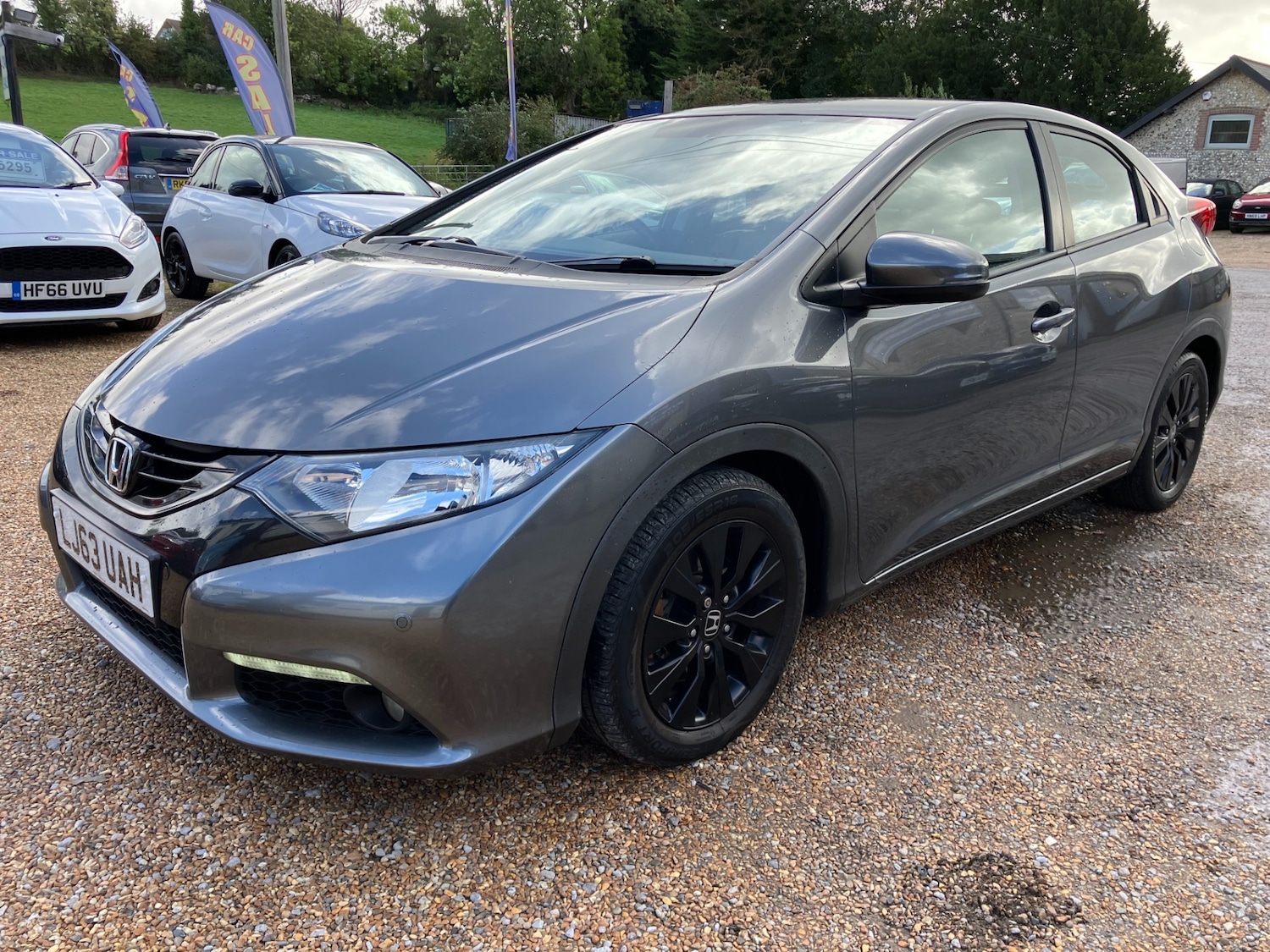 Used Honda Civic 2013 for sale - 76177208: Photo 2