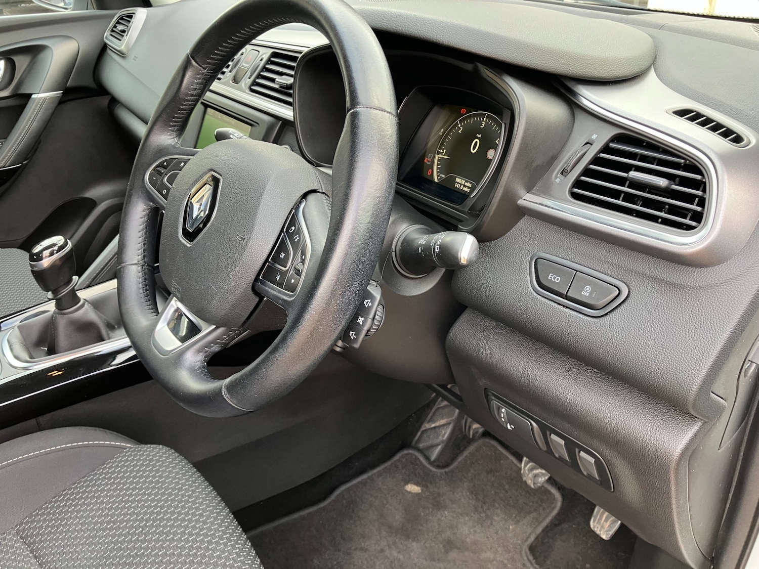 Used Renault Kadjar 2017 for sale - 77691132: Photo 9