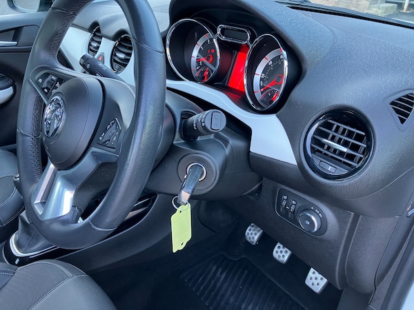 Used Vauxhall ADAM 2017 for sale - 76036688: Photo 9