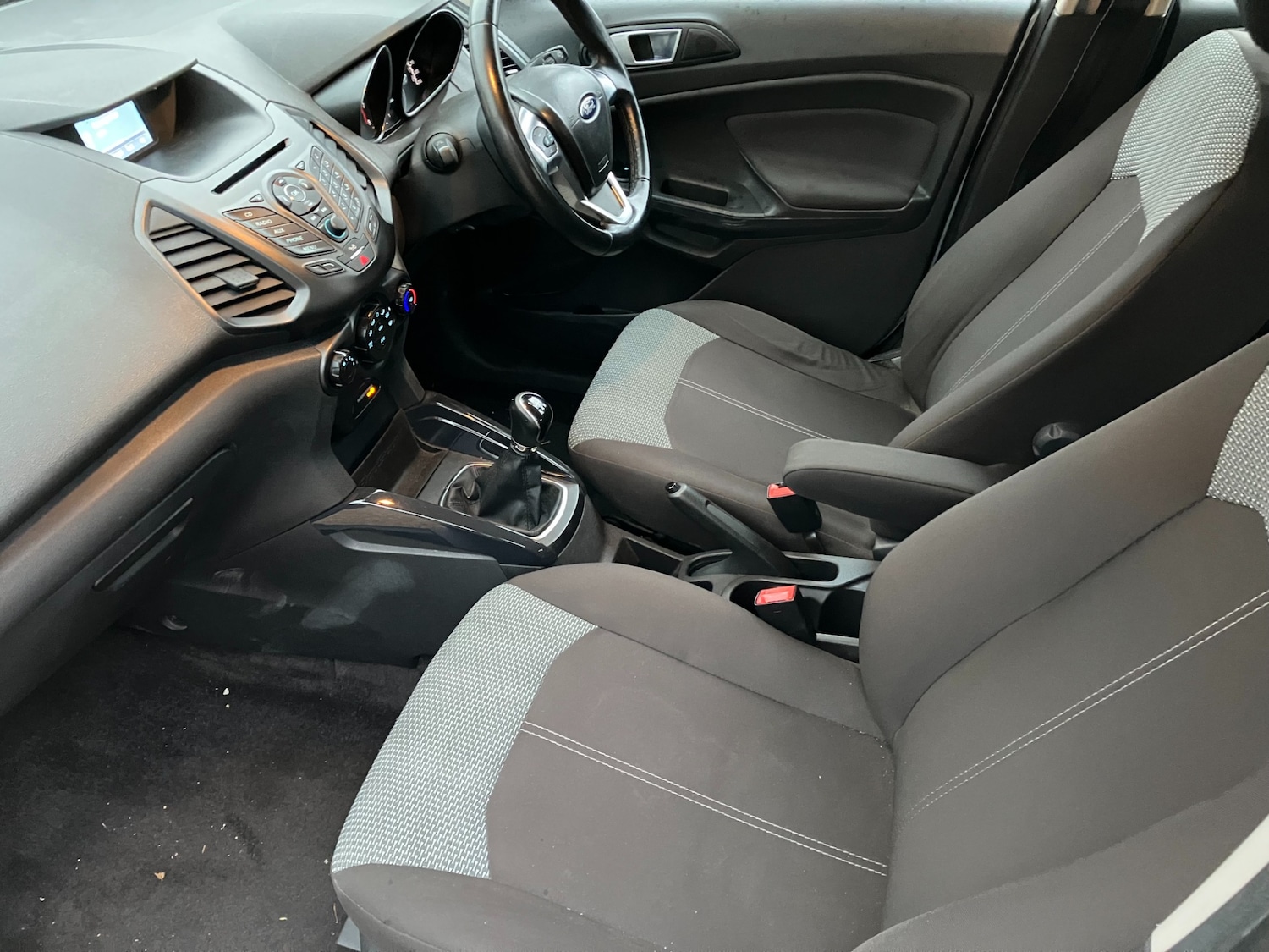 Used Ford Ecosport 2015 for sale - 76748005: Photo 4