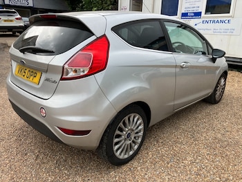 Used Ford Fiesta 2015 for sale - 78736667: Photo