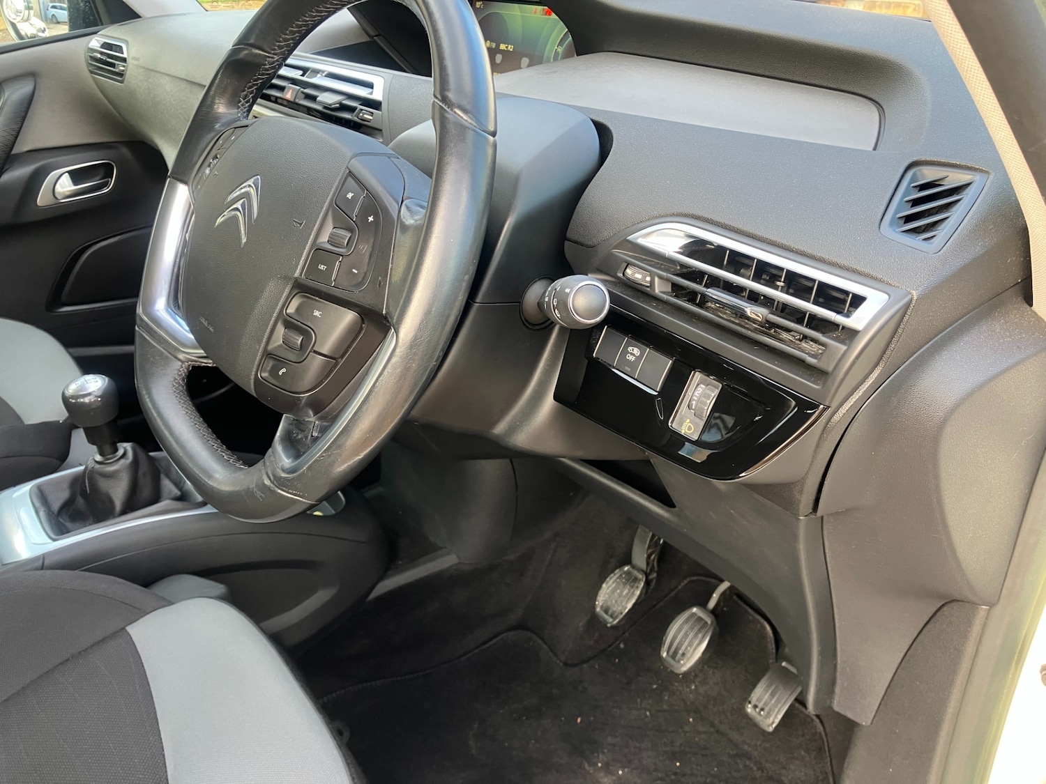 Used Citroen C4 Grand Picasso 2014 for sale - 76603116: Photo 9