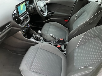 Used Ford Fiesta 2017 for sale - 76922116: Photo