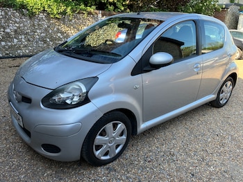 Used Toyota AYGO 2011 for sale - 78457430: Photo