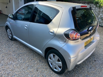 Used Toyota AYGO 2011 for sale - 78457430: Photo