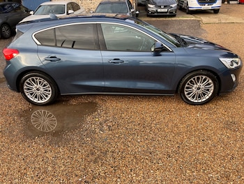Used Ford Focus 2019 for sale - 76302202: Photo