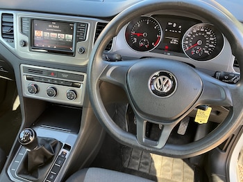Used Volkswagen Golf SV 2015 for sale - 75895089: Photo