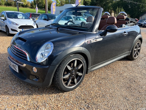 Used MINI Convertible 2008 for sale - 76220638: Photo 2