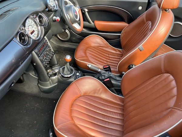 Used MINI Convertible 2008 for sale - 76220638: Photo 6