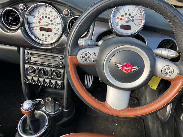 Used MINI Convertible 2008 for sale - 76220638: Photo 7