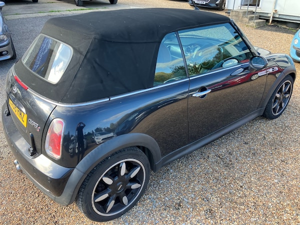 Used MINI Convertible 2008 for sale - 76220638: Photo 8