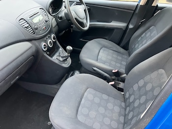 Used Hyundai i10 2011 for sale - 76879520: Photo