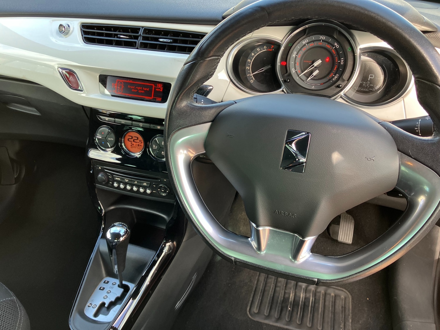 Used Citroen DS3 2013 for sale - 76177214: Photo 4