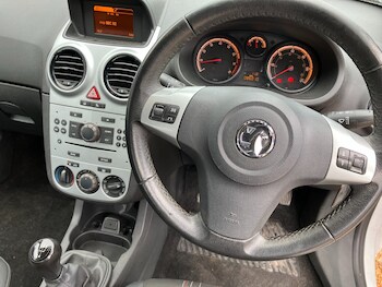 Used Vauxhall Corsa 2013 for sale - 75903799: Photo