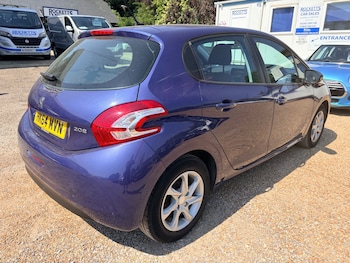 Used Peugeot 208 2014 for sale - 79527142: Photo