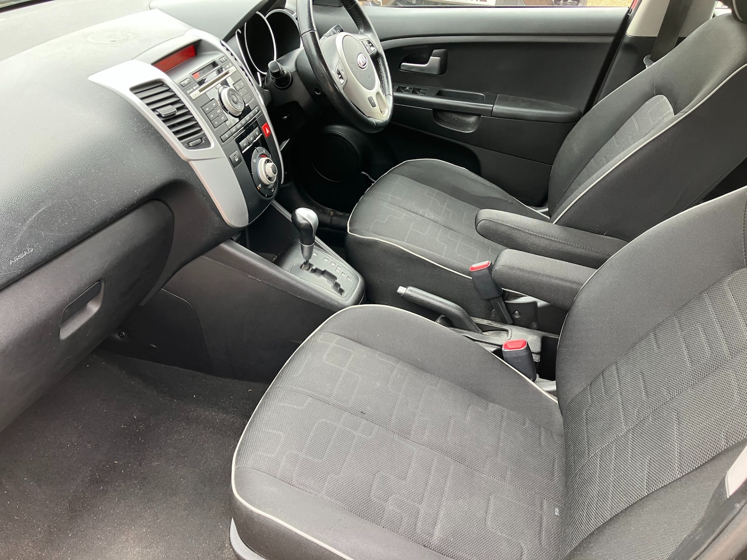 Used Kia Venga 2012 for sale - 78077947: Photo 3