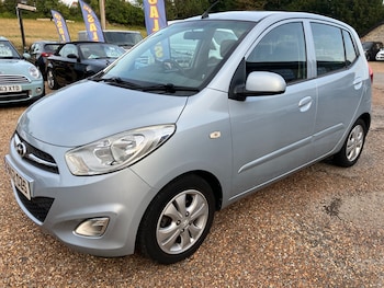 Used Hyundai i10 2012 for sale - 77062160: Photo