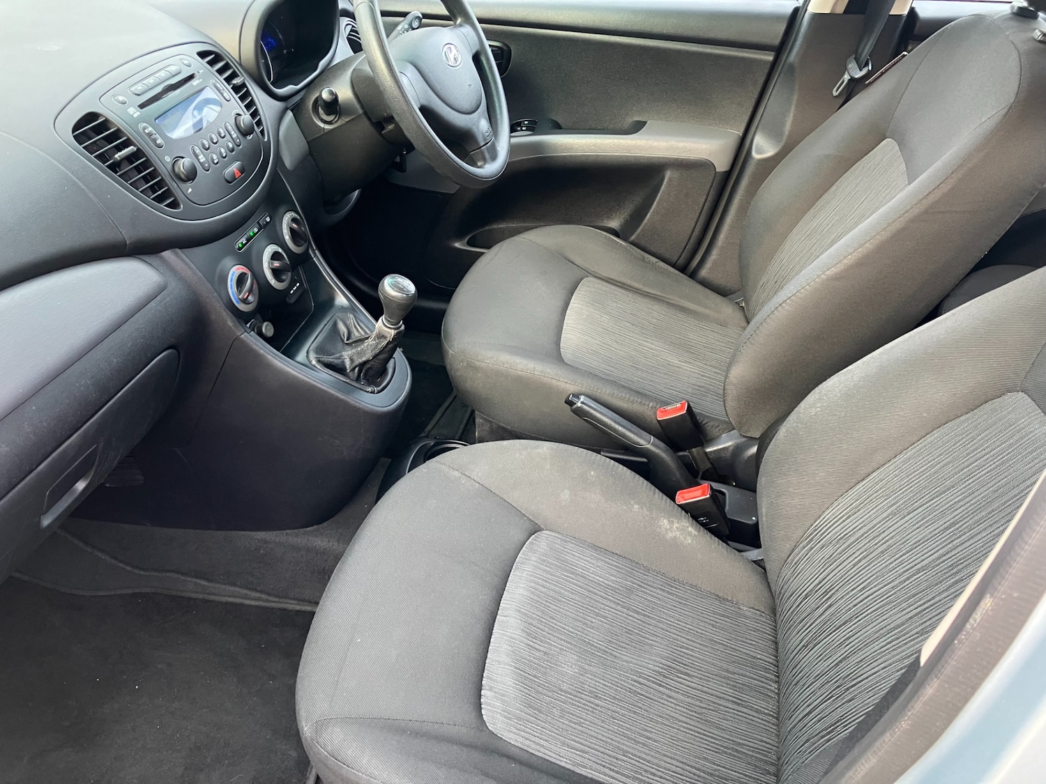 Used Hyundai i10 2012 for sale - 77062160: Photo 3