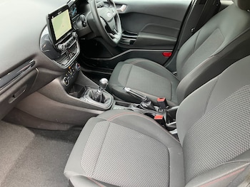 Used Ford Fiesta 2017 for sale - 76506268: Photo