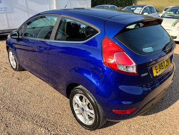 Used Ford Fiesta 2015 for sale - 75355801: Photo