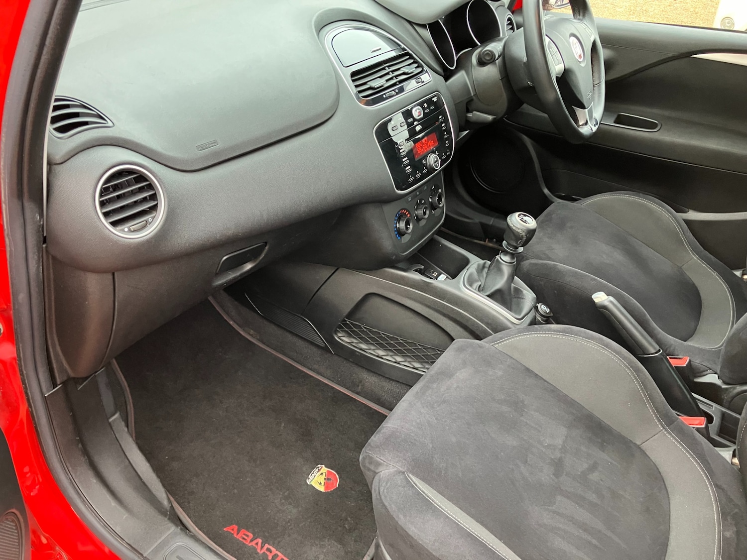 Used Fiat Punto 2014 for sale - 76531013: Photo 7