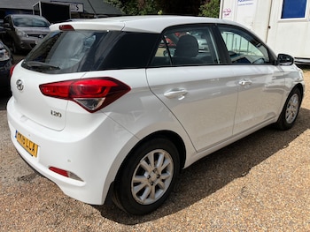 Used Hyundai i20 2016 for sale - 78251790: Photo